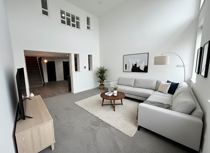 1 Bedroom Apartment To Rent In The Old Court House, City Centre, DN1