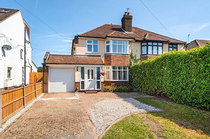 3 Bedroom Semi Detached House For Sale In Lower Weybourne Lane, Farnham, GU9