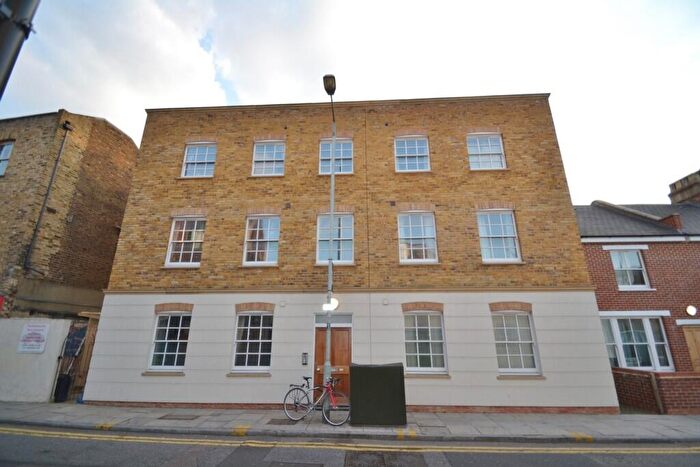 2 Bedroom Apartment To Rent In Lordship Road, London, N16