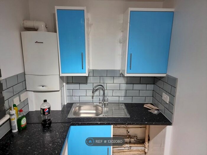 Studio To Rent In Bertrand Way, London SE28