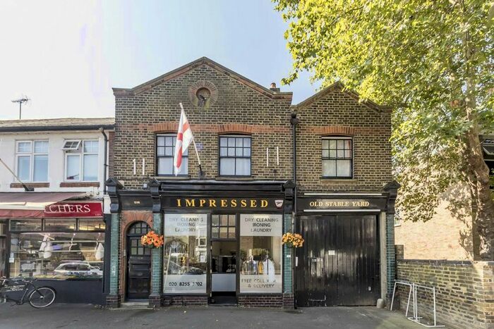 1 Bedroom Flat To Rent In Station Road, Hampton, TW12