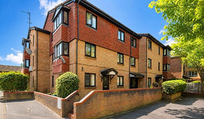 1 Bedroom Flat To Rent In Church Road, Kingston Upon Thames, KT1