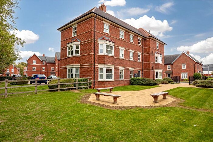 2 Bedroom Apartment For Sale In Saunders Field, Kempston, Bedford, Bedfordshire, MK42