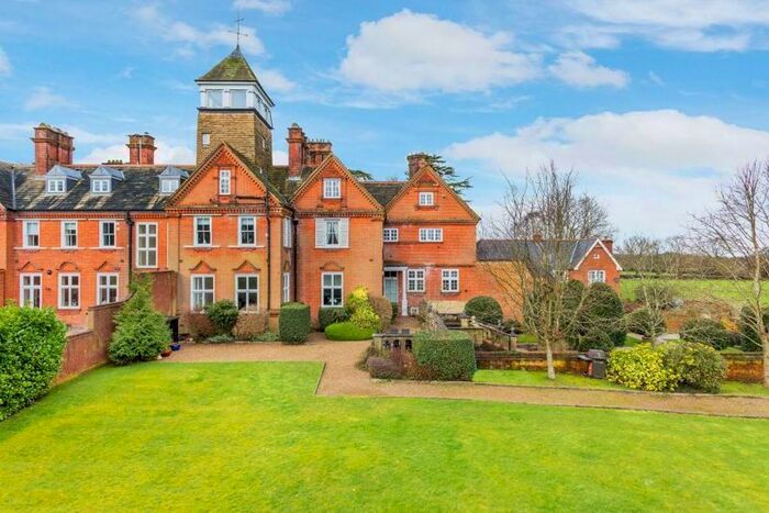 2 Bedroom Flat For Sale In Ranmore Common, Dorking, RH5