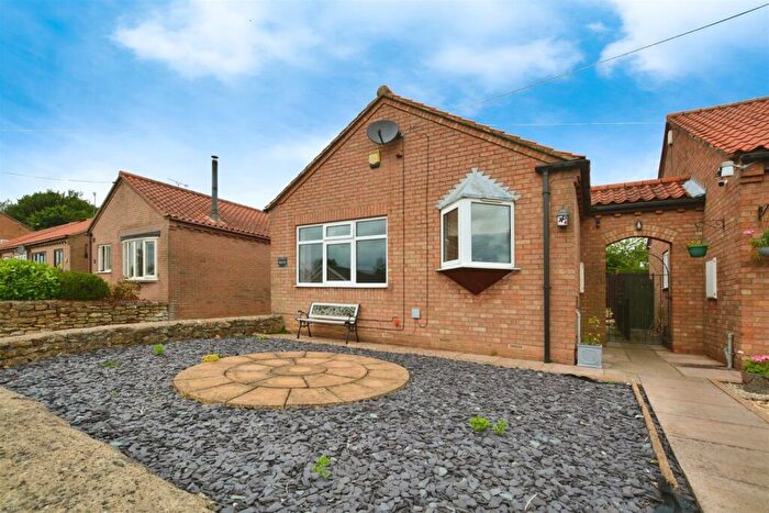 2 Bedroom Detached Bungalow For Sale In West Street, West Halton, DN15