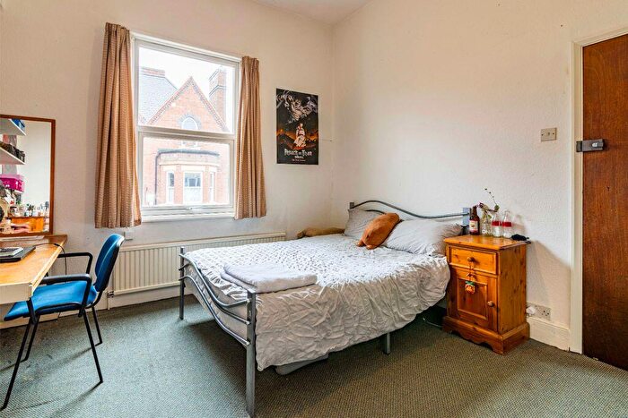 4 Bedroom Terraced House To Rent In Burns Avenue, Nottingham, NG7