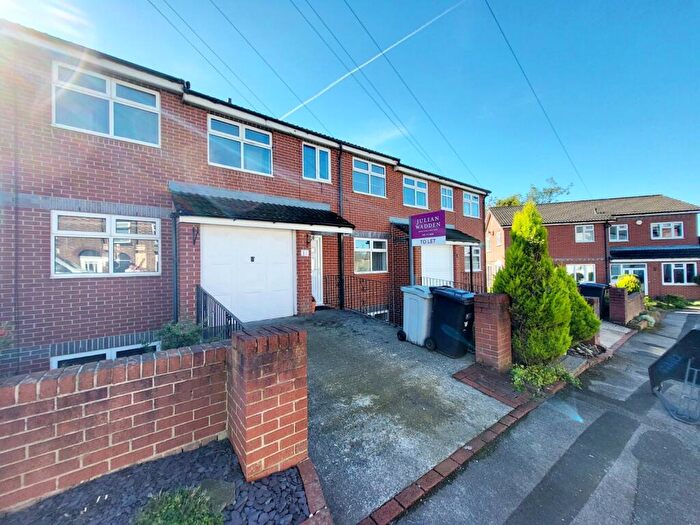 4 Bedroom House To Rent In Lansdowne Street, Macclesfield, Cheshire, SK10