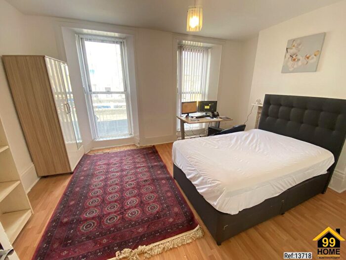 1 Bedroom Flat To Rent In Camden High Street, London, Middlesex, NW1