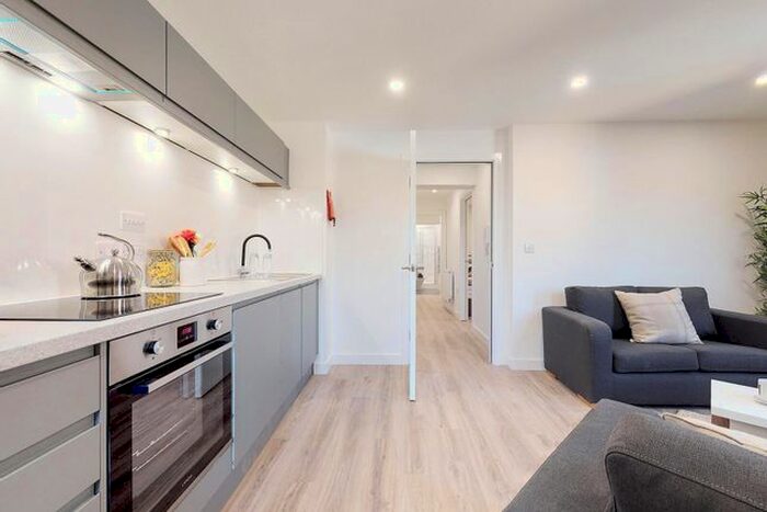 2 Bedroom Flat To Rent In Furnival Square, Sheffield, S1