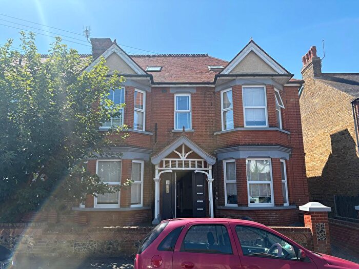 2 Bedroom Flat To Rent In Madeira Road, Margate, CT9