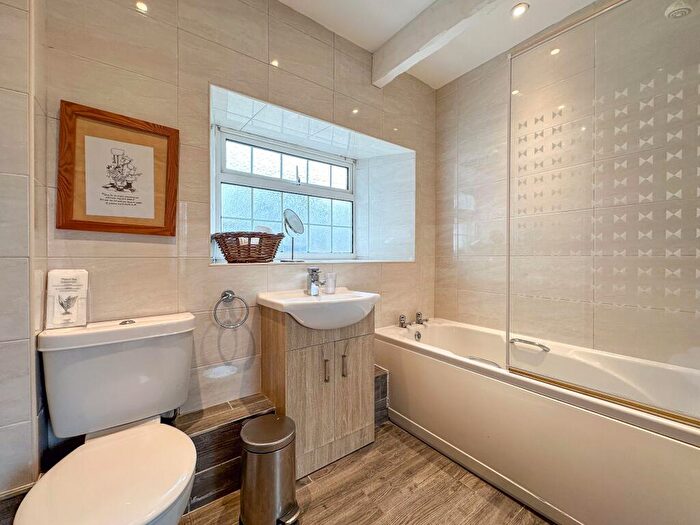 2 Bedroom Bungalow For Sale In Fellstone Cottage, Fellside Road, Whickham, Newcastle Upon Tyne, NE16