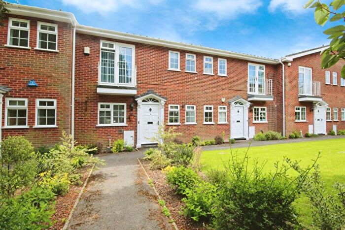 3 Bedroom Town House For Sale In Branksome Wood Road, Bournemouth, BH2