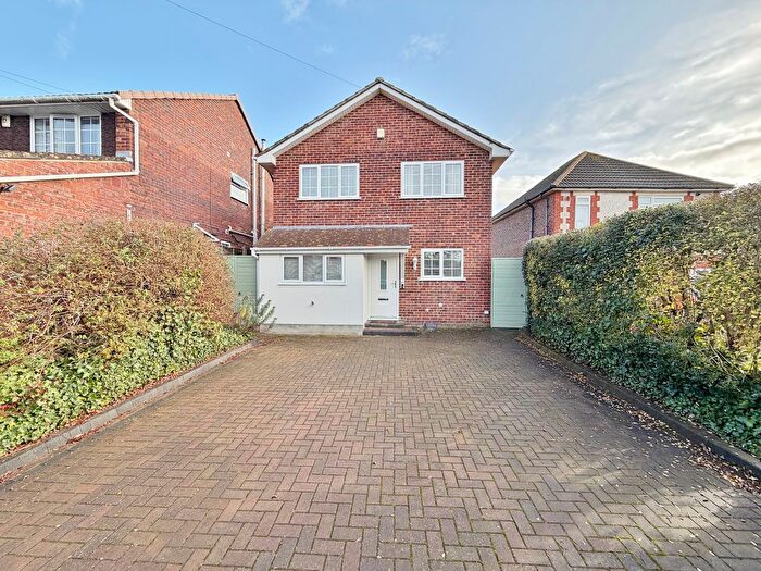 4 Bedroom Detached House For Sale In Hill Road, Portchester, PO16