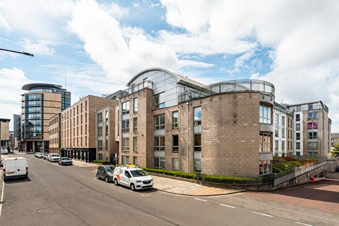 1 Bedroom Flat For Sale In / Gardner's Crescent, Edinburgh, EH3