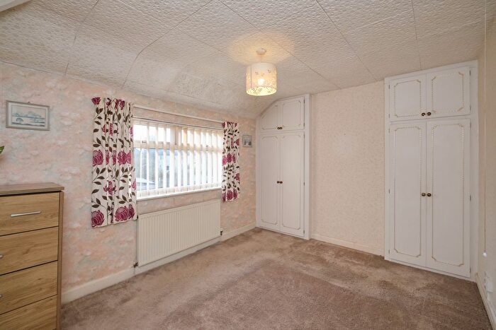 2 Bedroom Semi-Detached House For Sale In Swinbrook Grove, Great Barr, Birmingham, B44