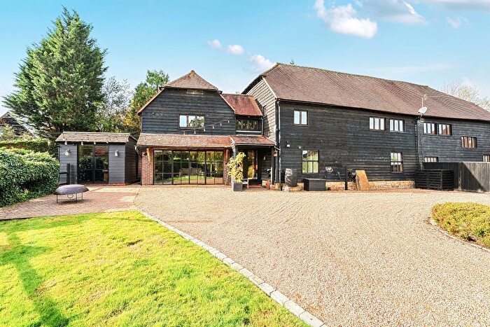 3 Bedroom Barn Conversion To Rent In Hartfield Road, Edenbridge, TN8