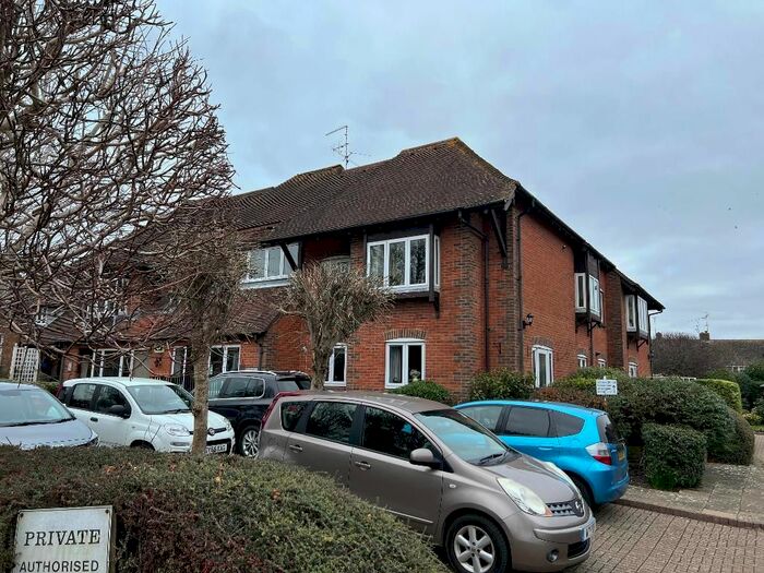 1 Bedroom Flat To Rent In Penns Court, Horsham Road, Steyning, West Sussex, BN44