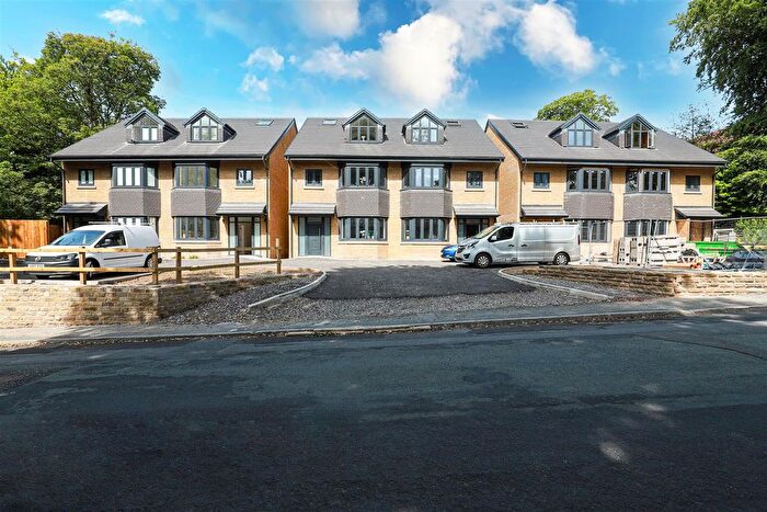6 Bedroom Detached House For Sale In New Hall Road, Salford, M7
