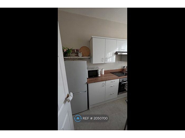 1 Bedroom Flat To Rent In Upper Newtownards Road, Belfast, BT4