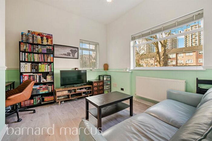 1 Bedroom Flat For Sale In Cedar Road, Sutton, SM2