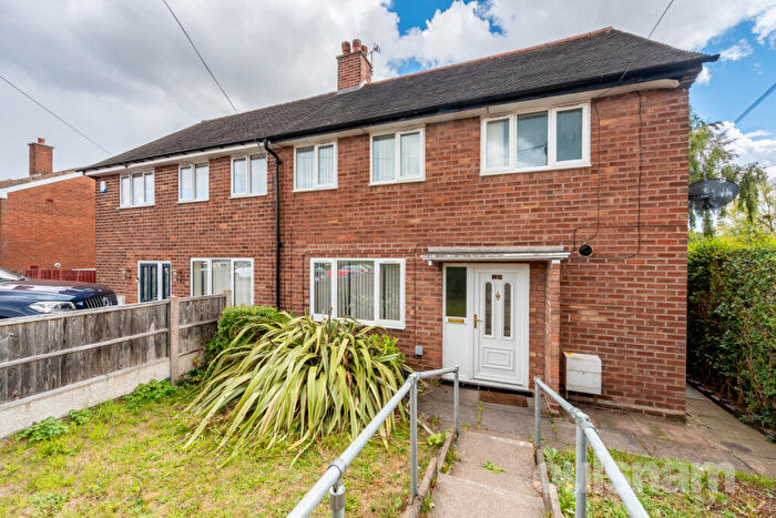 3 Bedroom Semi-Detached House For Sale In Lutley Grove, Bartley Green, Birmingham, B32