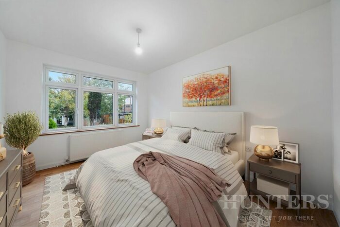 2 Bedroom Property To Rent In Hanover Road, London, N15