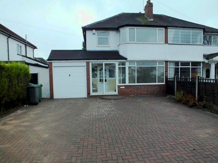3 Bedroom Semi-Detached House To Rent In Haslucks Green Road, Shirley, Solihull, B90