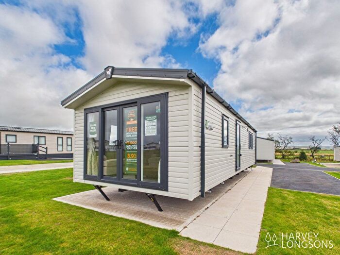 2 Bedroom Mobile/park Home For Sale In Tosside, Skipton, BD23