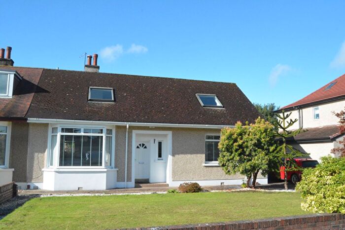 4 Bedroom Semi-Detached Bungalow For Sale In Princes Street, Grangemouth, FK3