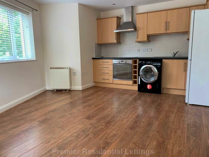 2 Bedroom Apartment To Rent In Newbridge Close, Radcliffe, M26