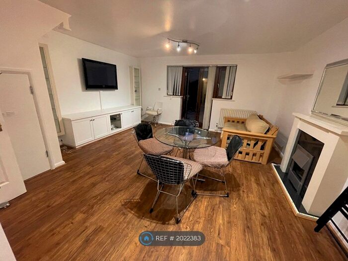 3 Bedroom Terraced House To Rent In Primrose Close, London, E3