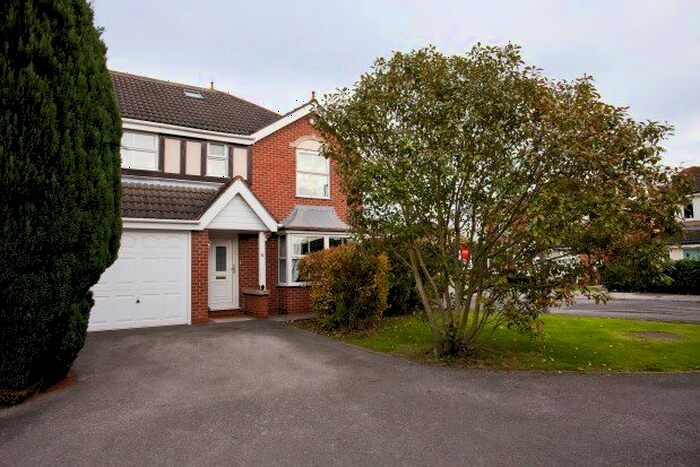 5 Bedroom Property To Rent In Wellesley Close, York, YO30