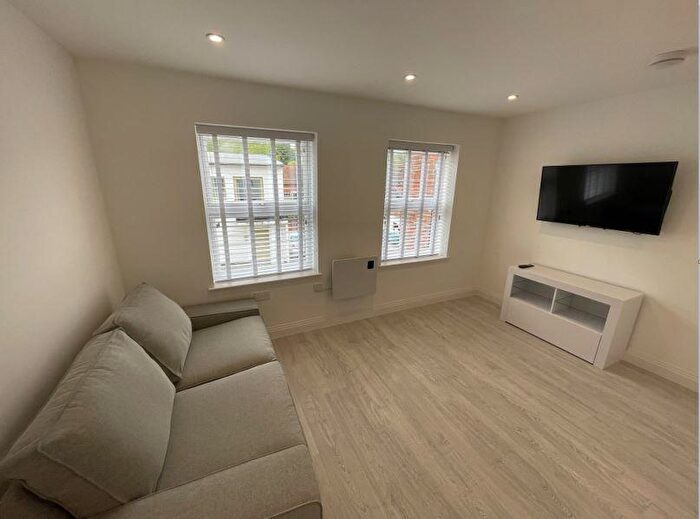 1 Bedroom Flat To Rent In Bridge Street, Caversham, RG4