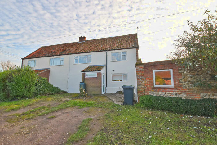 3 Bedroom Semi-Detached House To Rent In Mill Common Road, Ridlington, NR28