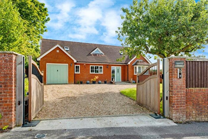 4 Bedroom Detached House For Sale In Northfield, Tarrant Hinton, Blandford Forum, DT11