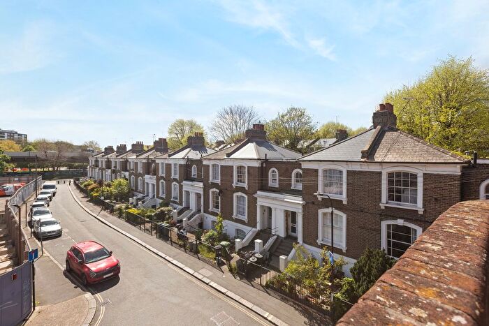 1 Bedroom Flat For Sale In Angel Walk, Hammersmith, London, W6