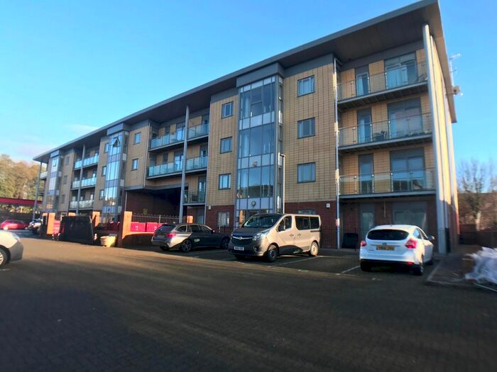 1 Bedroom Flat To Rent In Hollin Bank Court, Blackburn, BB2