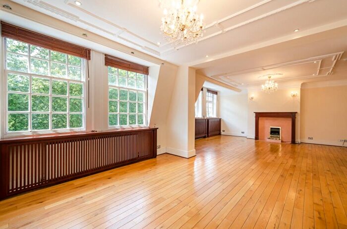 4 Bedroom Apartment To Rent In St. Johns Wood High Street London, NW8