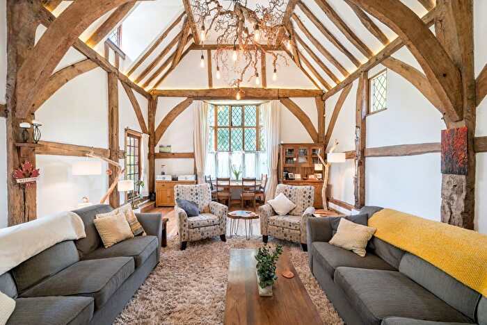 4 Bedroom Detached House To Rent In Reigate Road, Leatherhead, KT22