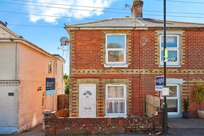 2 Bedroom Semi-Detached House For Sale In Bettesworth Road, Ryde, Isle Of Wight, PO33