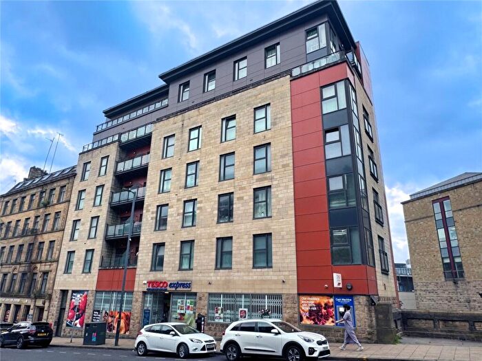2 Bedroom Apartment For Sale In Sunbridge Road, Bradford, West Yorkshire, BD1