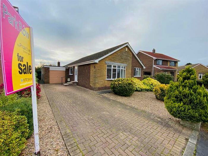 3 Bedroom Detached Bungalow For Sale In The Pastures, Goole, DN14