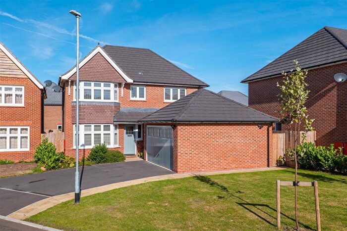 4 Bedroom Detached House For Sale In Honeysuckle Close, Leyland, PR25