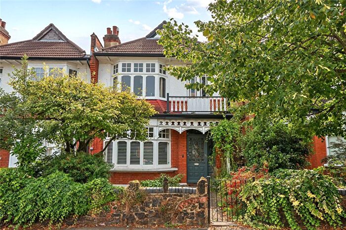 4 Bedroom Terraced House For Sale In Fox Lane, Palmers Green, London, N13