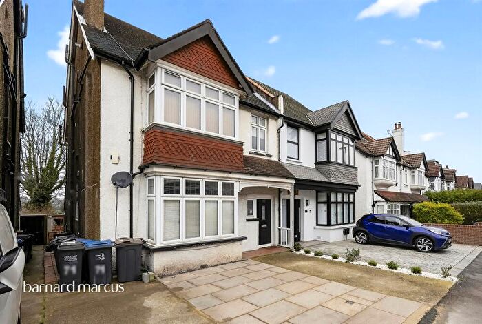 2 Bedroom Flat For Sale In Mayfield Road, South Croydon, CR2