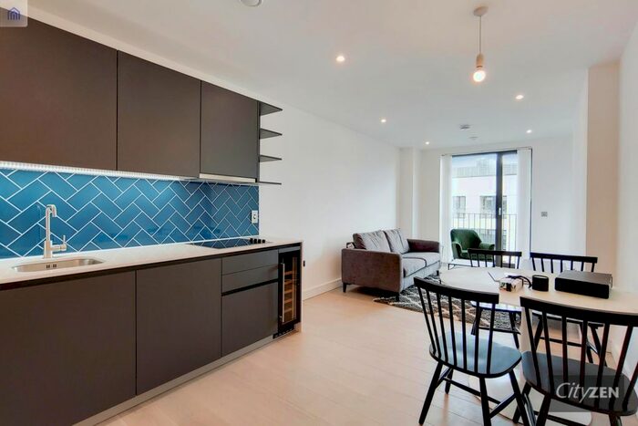 2 Bedroom Flat To Rent In Rosewood Building, Cremer Street, Shoreditch, London, E2