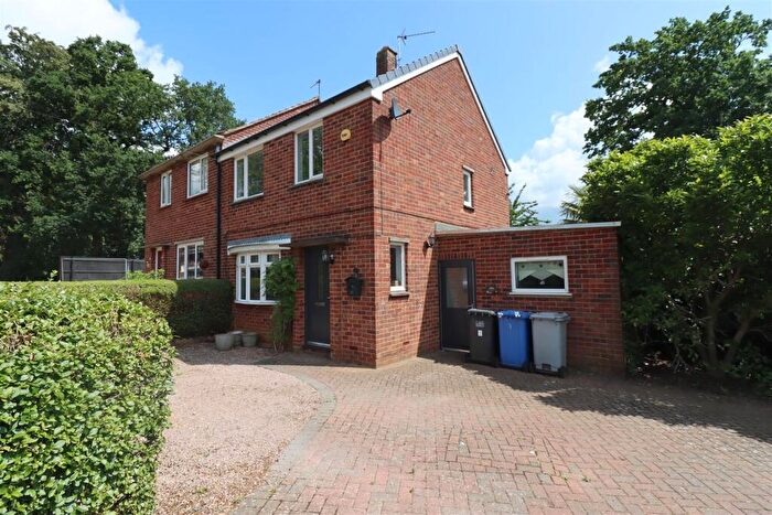 2 Bedroom Semi-Detached House To Rent In Edith Road, Kettering, NN16