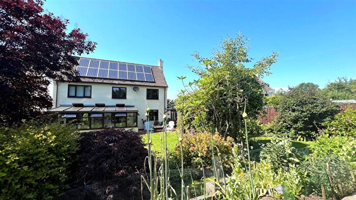 3 Bedroom Detached House For Sale In Richardson Drive, Yealmpton, Plymouth, PL8