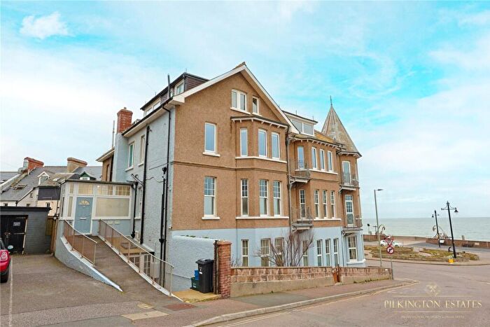 2 Bedroom Apartment For Sale In Westleigh, Sea Hill, Seaton, Devon, EX12