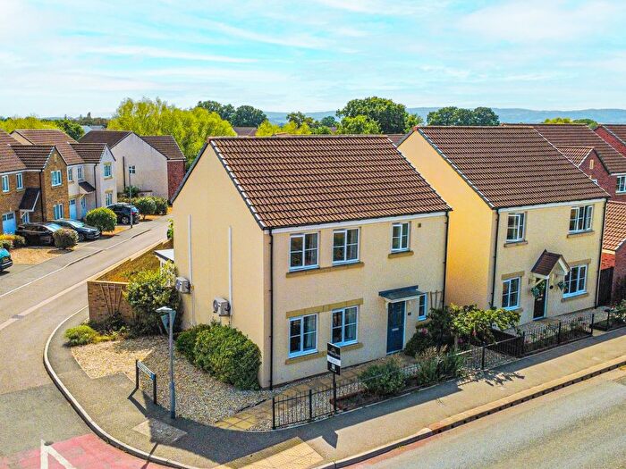 3 Bedroom Detached House For Sale In Halletts Road, Monkton Heathfield, Taunton, Somerset, TA2